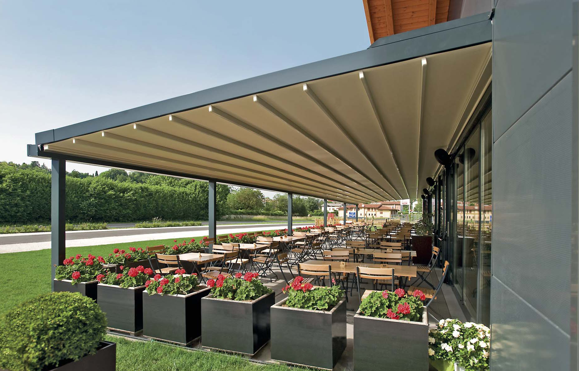 ¿Existen toldos para el agua? » Pergolas de Aluminio